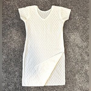 100% cotton embroidered dress/tunic v-neck short sleeve side slits